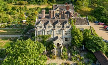 Gravetye Manor Hotel
