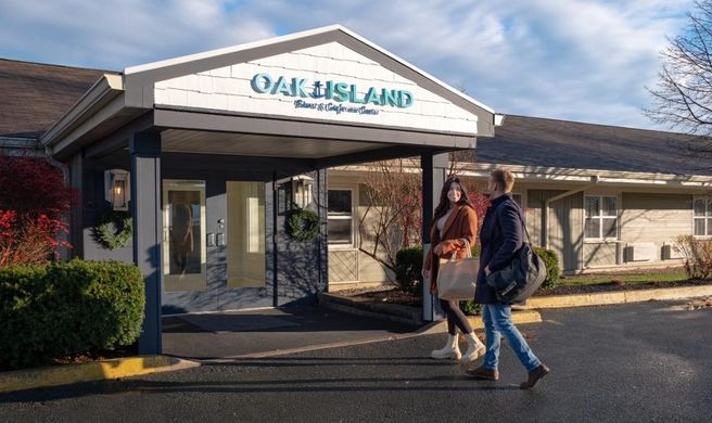 Oak Island Resort & Conference Centre Exterior
