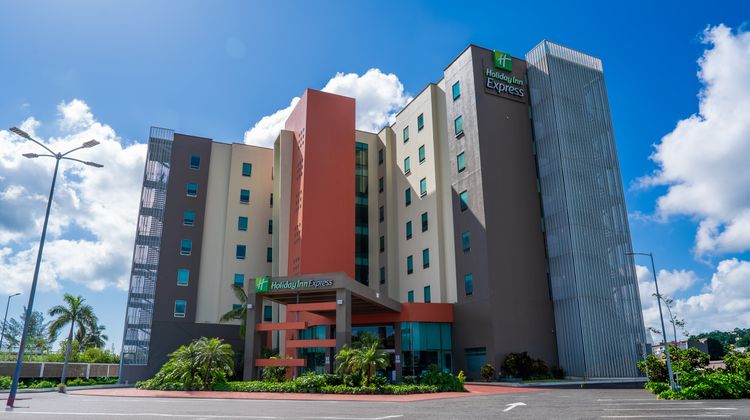 Holiday Inn Express Tuxpan Exterior