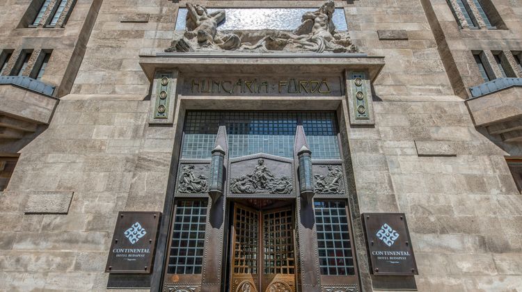 Continental Hotel Budapest Exterior