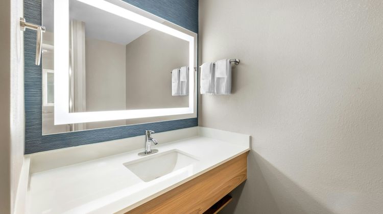 Fairfield Inn & Suites Gadsden Suite