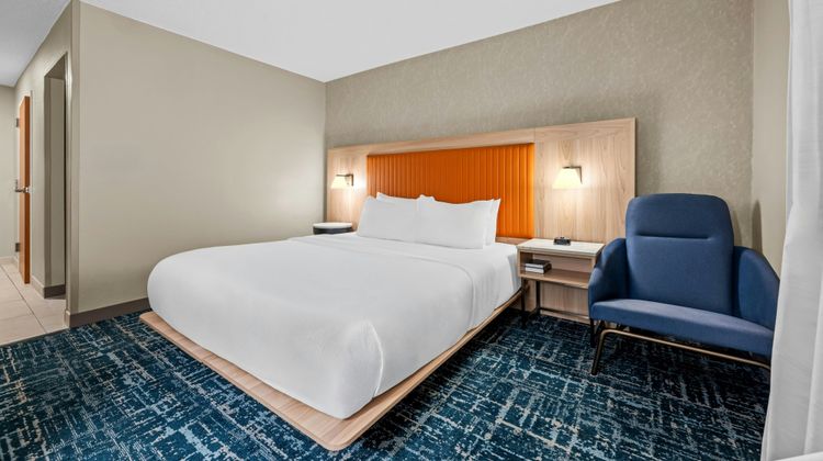 Fairfield Inn & Suites Gadsden Room