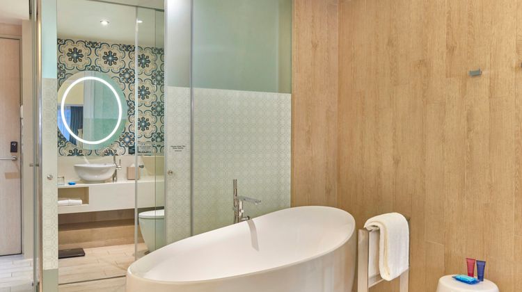 Village Hotel Katong Room