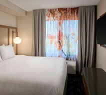 Fairfield Inn & Suites Cleveland Avon Room