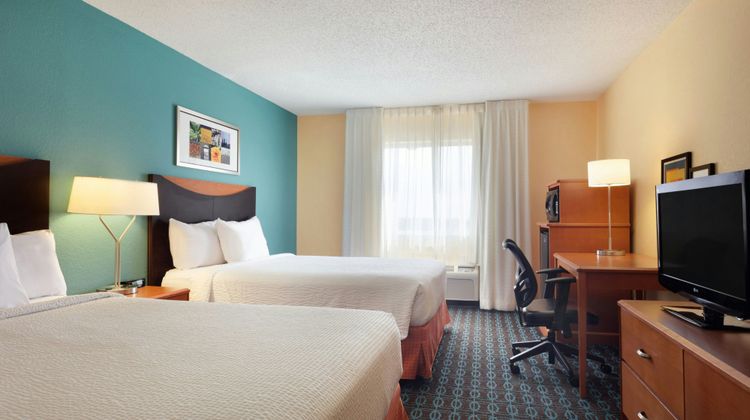 Fairfield Inn & Suites Waco South Room
