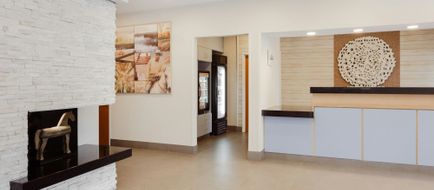 Fairfield Inn & Suites Grand Rapids Lobby