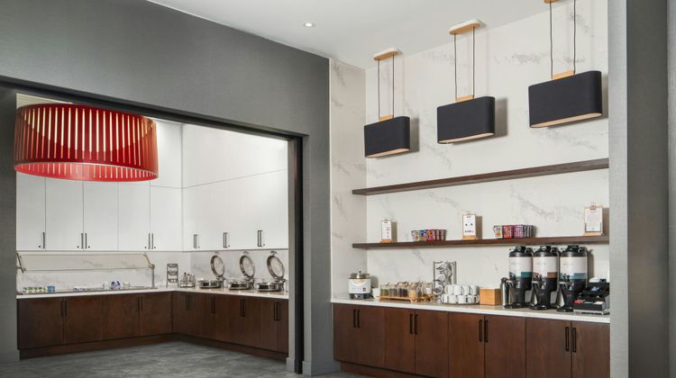 Residence Inn Montreal Airport Restaurant