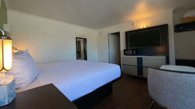 Fishermans Cove Inn Room