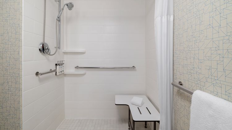 Holiday Inn Express & Stes Dwtn/Conv Ctr Room