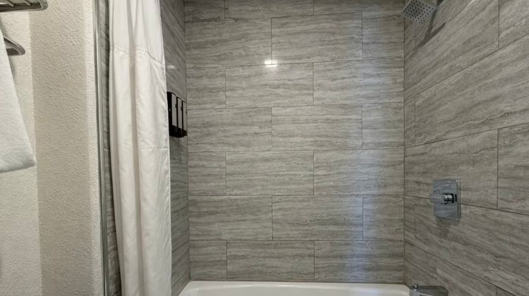 Fishermans Cove Inn Room