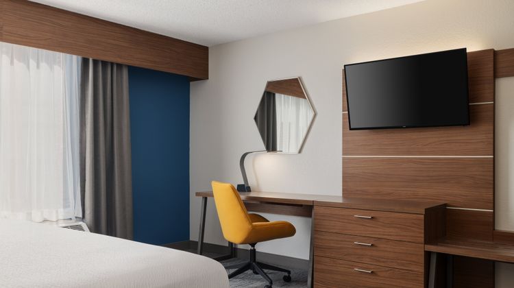 Holiday Inn Express & Stes Dwtn/Conv Ctr Room