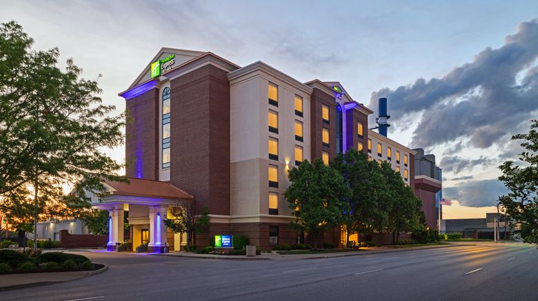 <b>Holiday Inn Express & Stes Dwtn/Conv Ctr Exterior</b>. Images powered by <a href="https://www.leonardoworldwide.com/" title="Leonardo Worldwide" target="_blank">Leonardo</a>.