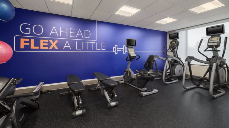 Holiday Inn Express & Stes Dwtn/Conv Ctr Health Club