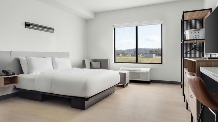 StudioRes by Marriott Fayetteville West Room