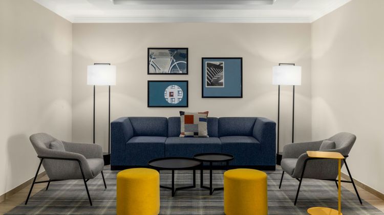 City Express by Marriott Spring Lobby