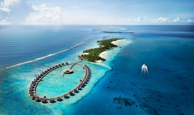 The Ritz-Carlton Maldives, Fari Islands Exterior