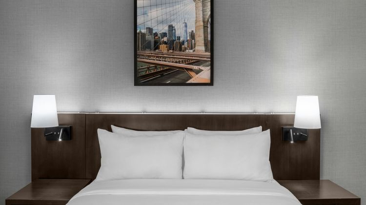 Four Points by Sheraton NYC Downtown Room