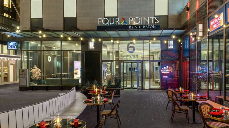 Four Points by Sheraton NYC Downtown Exterior