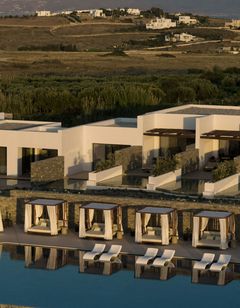 Orosea, Paros, Autograph Collection