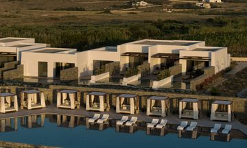 Orosea, Paros, Autograph Collection
