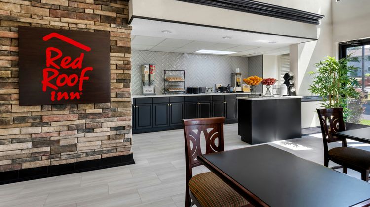 Red Roof Inn Charlotte – University Lobby