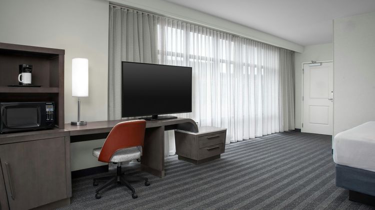 Courtyard Richmond Downtown Suite