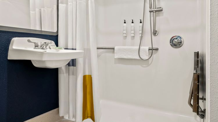 City Express By Marriott Freeport Room