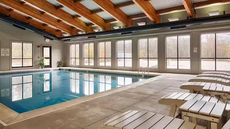 The Montcler HotelcTrademark Col Wyndham Pool