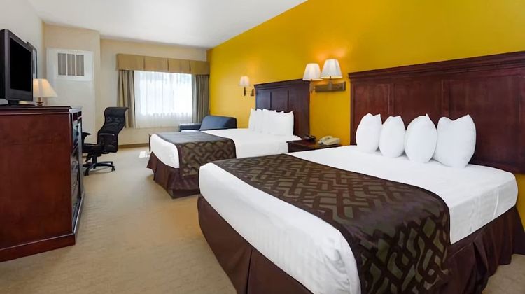 The Montcler HotelcTrademark Col Wyndham Room