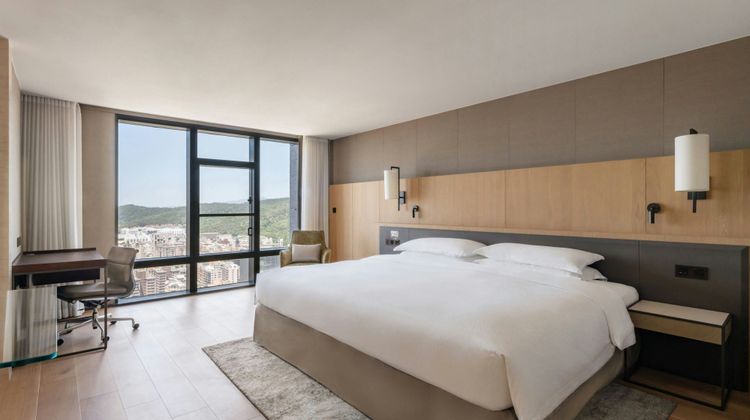Taipei Marriott Hotel Room
