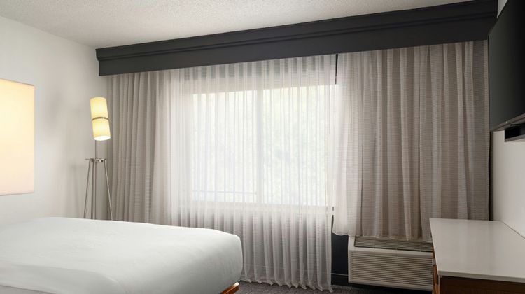 Courtyard Valdosta Suite