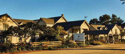 Hill House Inn Exterior