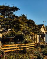 Hill House Inn