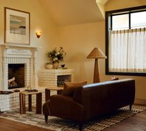 Hill House Inn Lobby