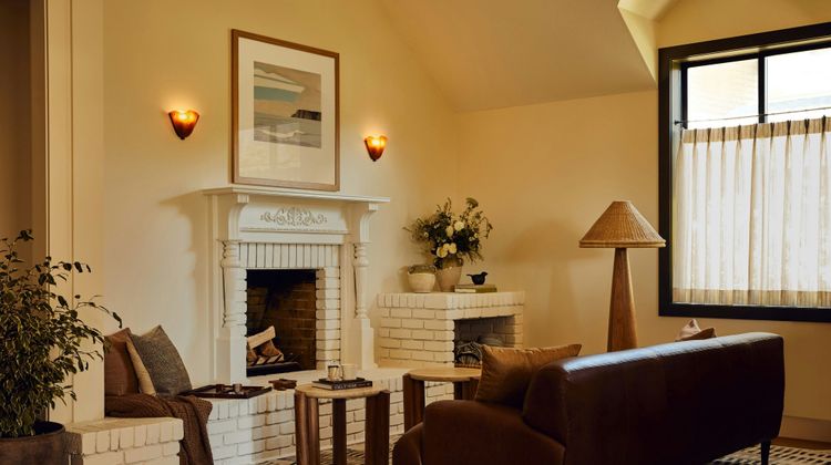 Hill House Inn Lobby