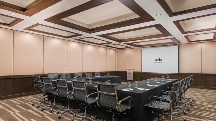 Seda Ayala Center, Cebu Meeting