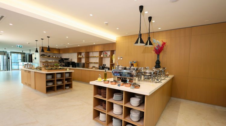 Staybridge Suites Beirut Restaurant