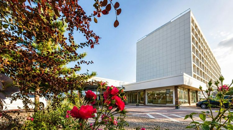 Sunday Am Main Taunus Zentrum Exterior