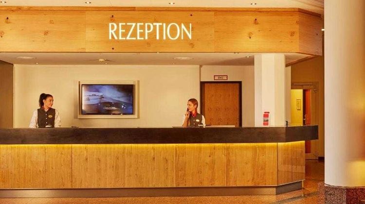 H Plus Hotel Europa Hannover Lobby