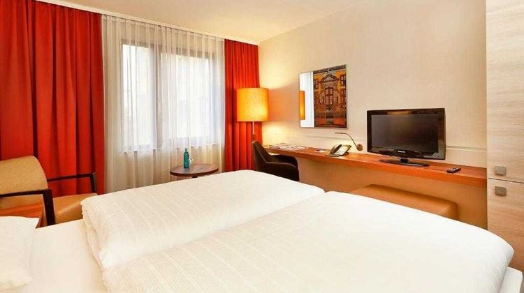 H Plus Hotel Europa Hannover Room
