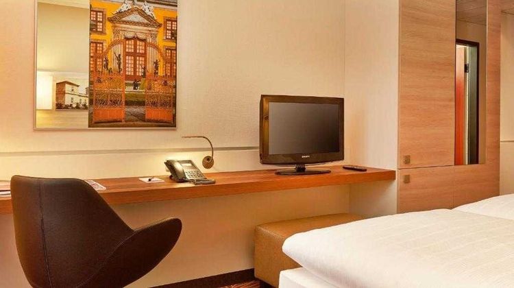H Plus Hotel Europa Hannover Room