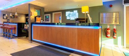 Holiday Inn Express Royal Mile Exterior