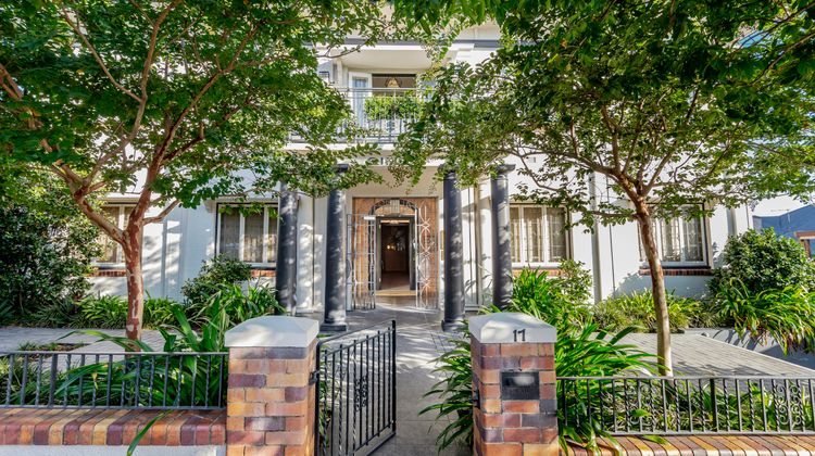 Spicers Balfour Hotel Exterior