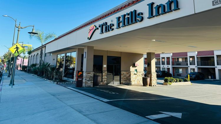 The Hills Inn Eagle Rock Exterior