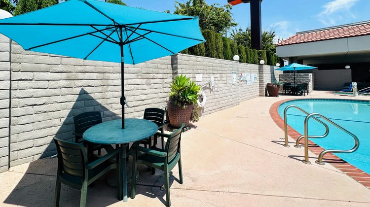 The Hills Inn Eagle Rock Pool