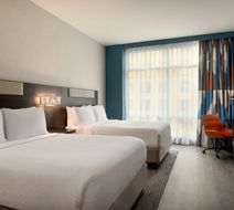 Holiday Inn Express Houston Downtown Room
