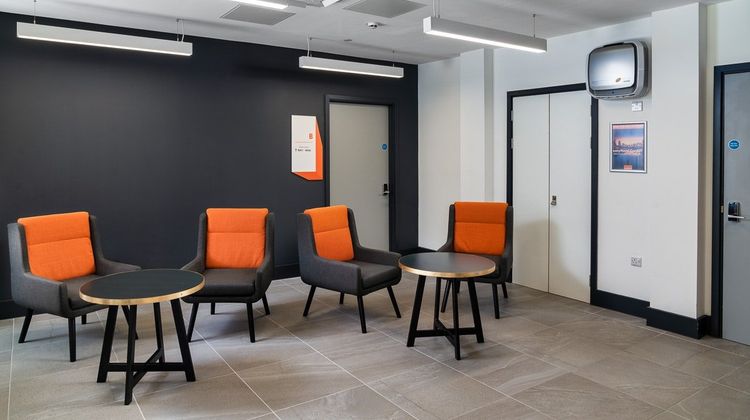 easyHotel Cardiff Lobby