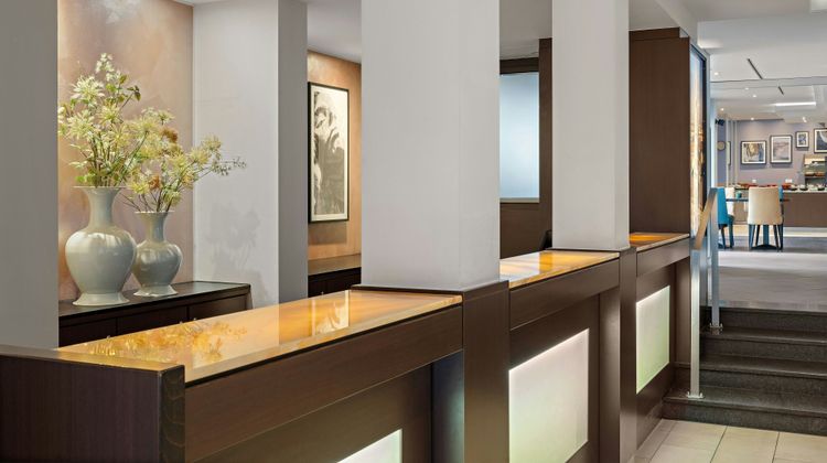 Leonardo Hotel Munich City Center Lobby