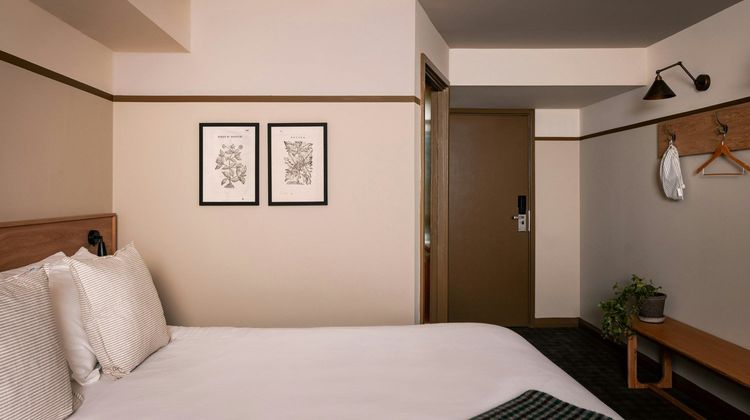 The Highwayman Hotel Chesterfield Room