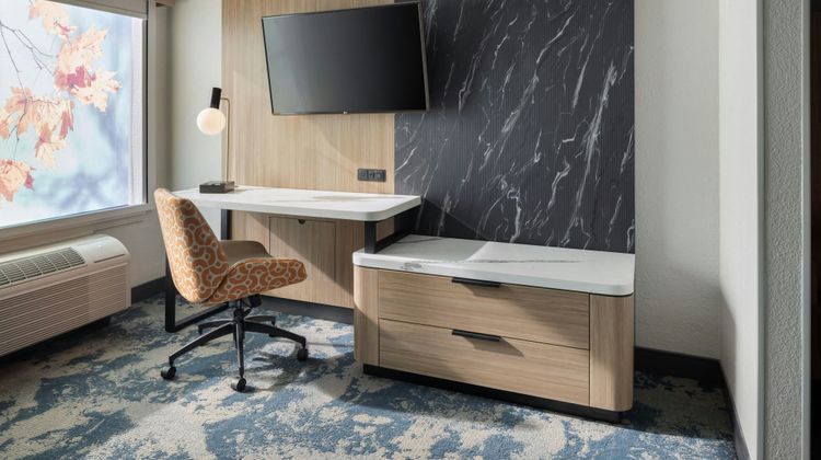 Fairfield Inn & Suites Atlanta Vinings Suite